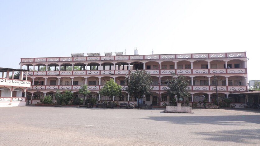 Madresha Mahmoodiya Baitul Atfaal – Hostel Building